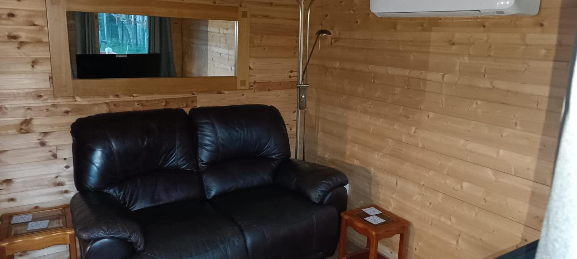 Stock Cosy Cabin מראה חיצוני תמונה