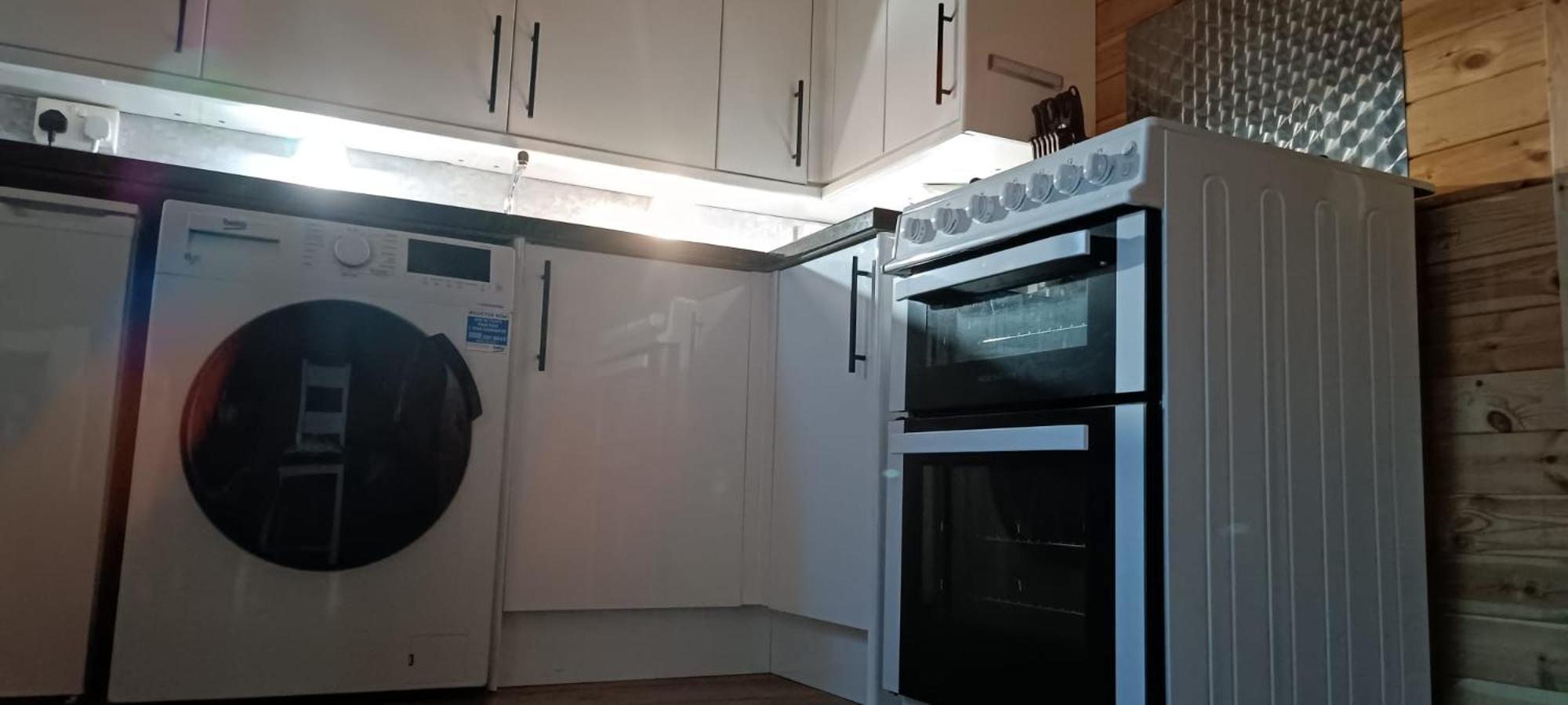 Stock Cosy Cabin מראה חיצוני תמונה
